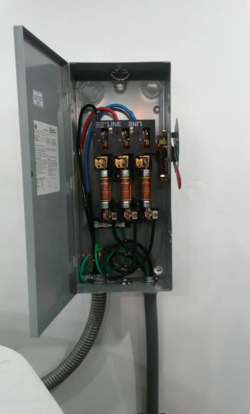 Three-phase disconnect switch installed for Smoke Detector Installation in Mountain Home AFB
